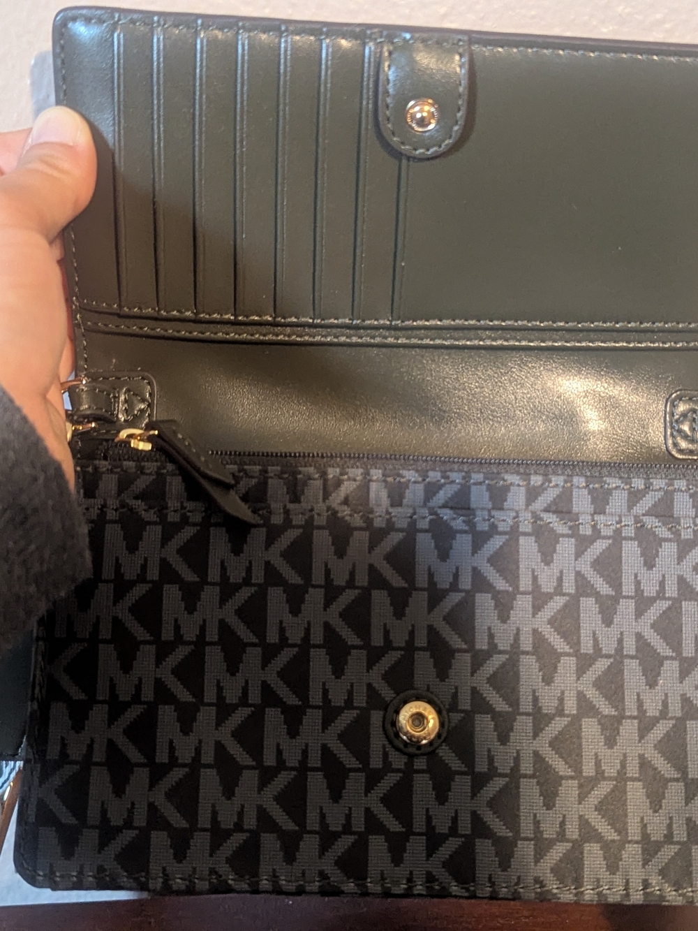 Michael Kors Gray Logo Crossbody with Branded Strap - Picture 2 of 4